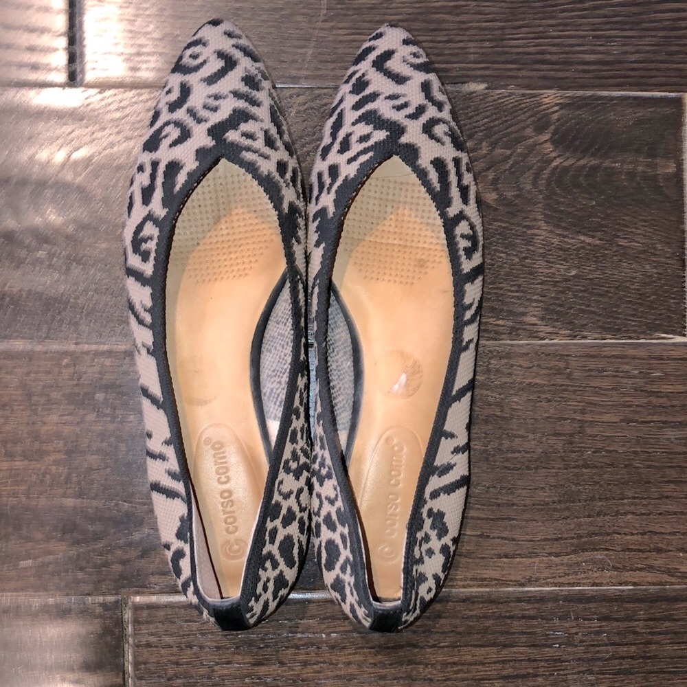 Corso Como leopard print knit pointed flats size 9